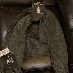 D&Y Women's Oblong Blanket Scarf